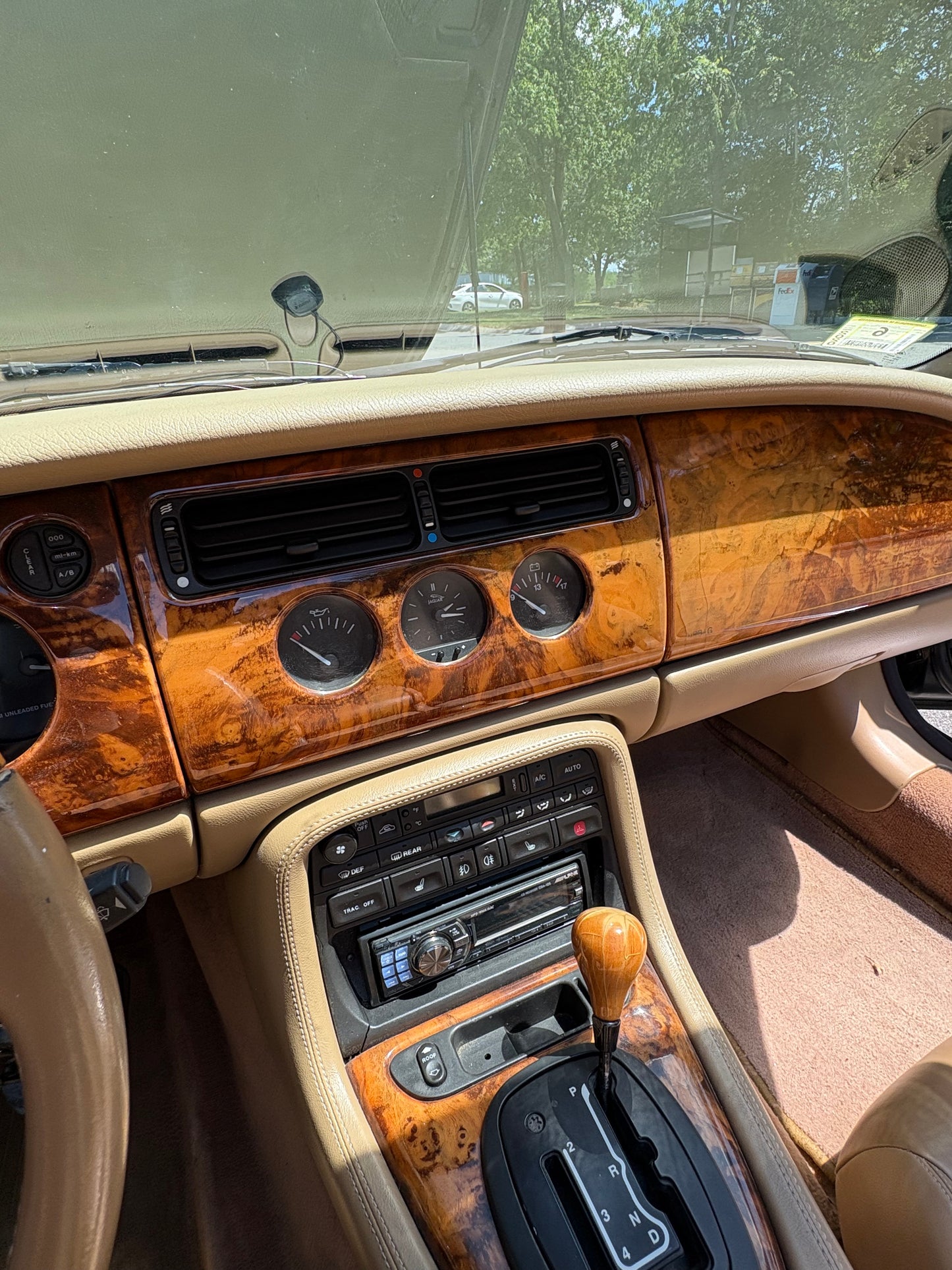 1997 JAGUAR XK8 CONVERTIBLE