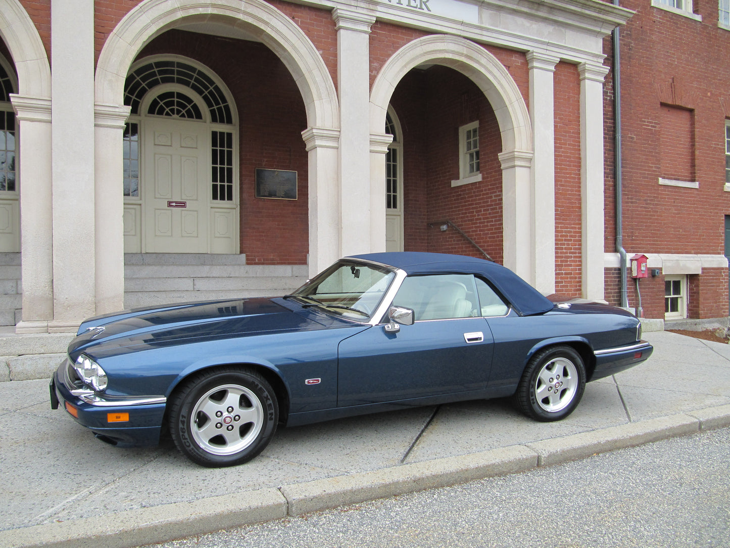 JAGUAR XJS CONVERTIBLE