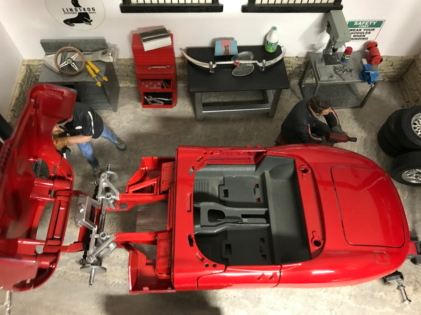 Jaguar E type Restoration Diorama