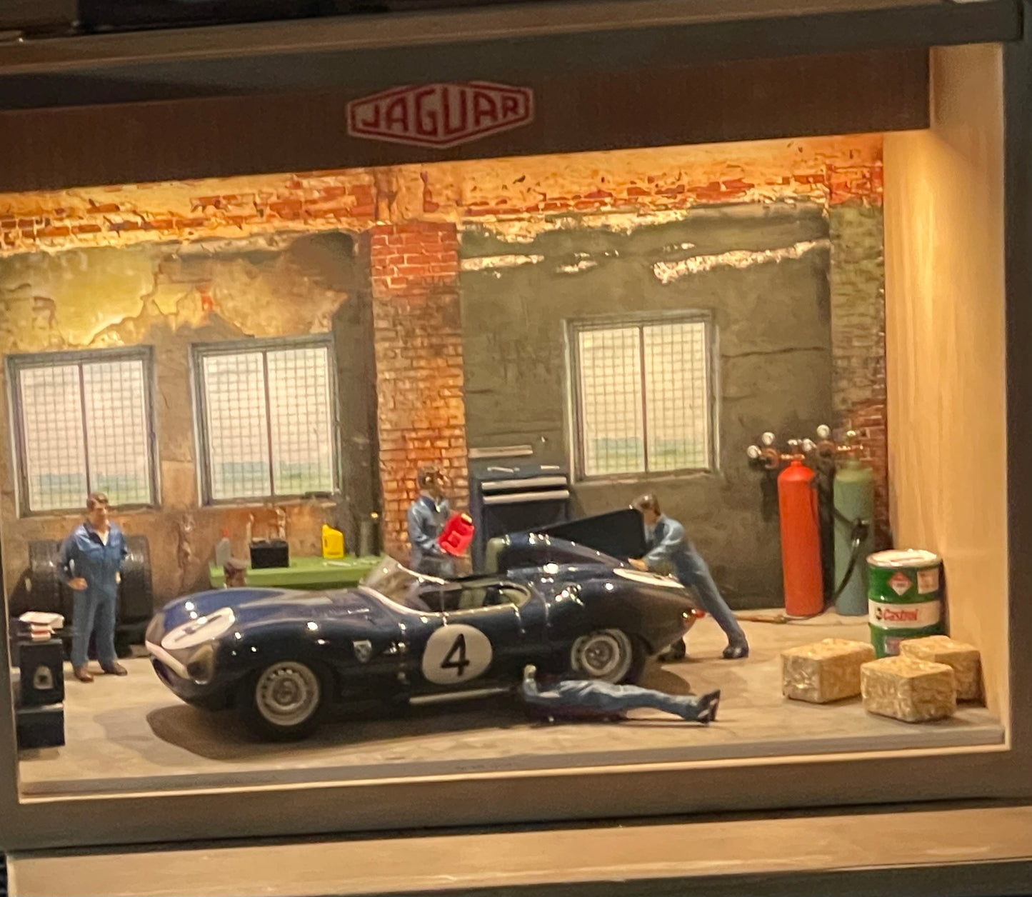 Jaguar D type Diorama